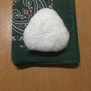 塩昆布とおかかのおにぎり